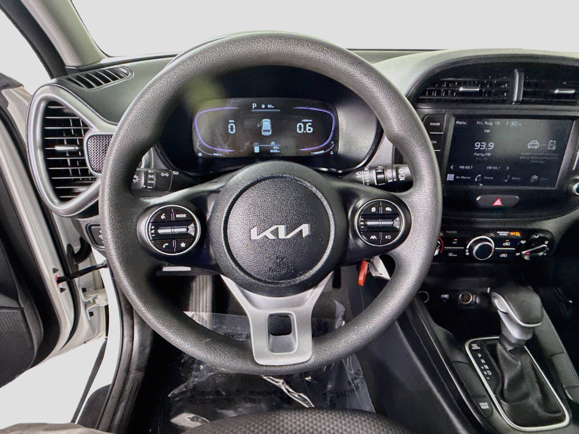 Used 2025 Kia Soul LX FWD image 13