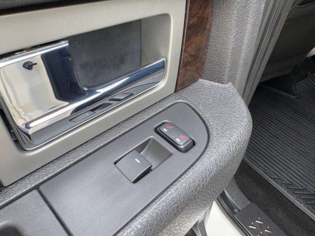 Used 2014 Ford F150 Platinum image 25