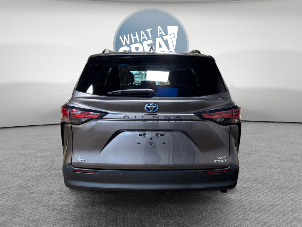 Used 2021 Toyota Sienna XLE w/ XLE Plus Package AWD/4WD image 5