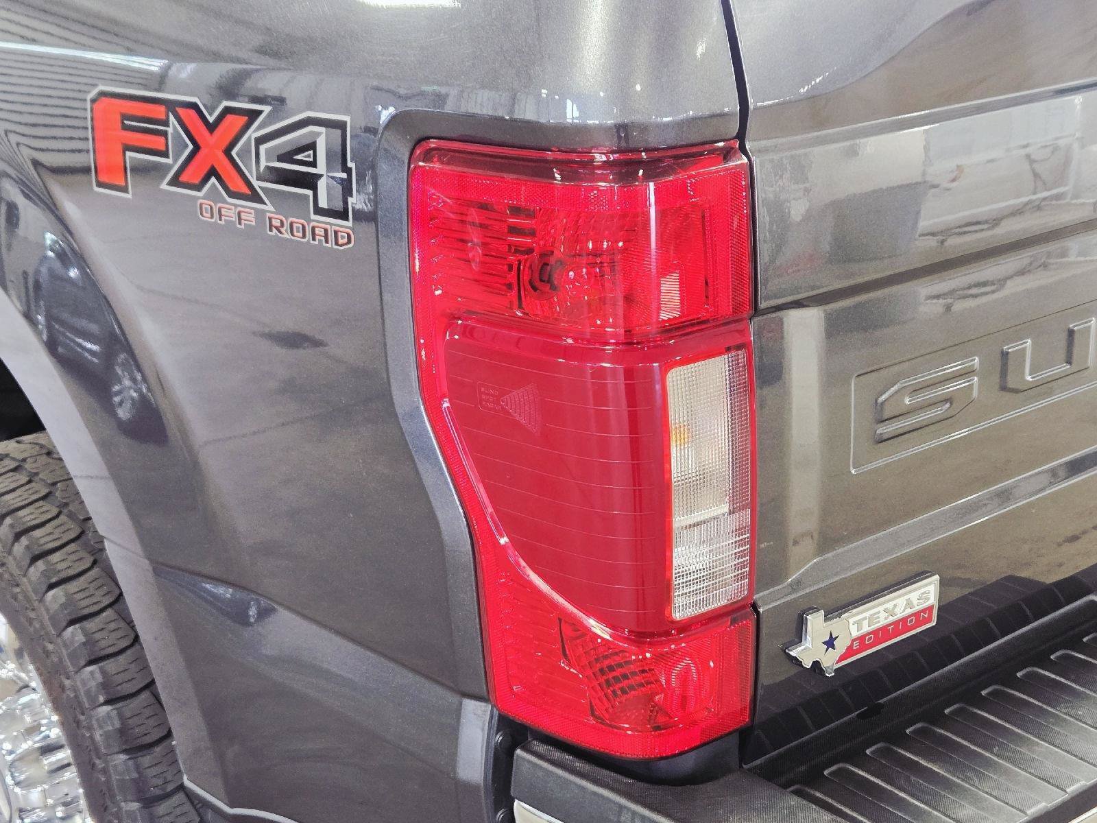 Used 2020 Ford F350 XLT w/ XLT Premium Package AWD/4WD image 15