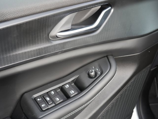 New 2025 Jeep Grand Cherokee Altitude image 13