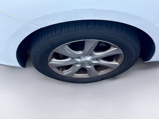 Used 2011 MAZDA MAZDA3 i Touring FWD image 26