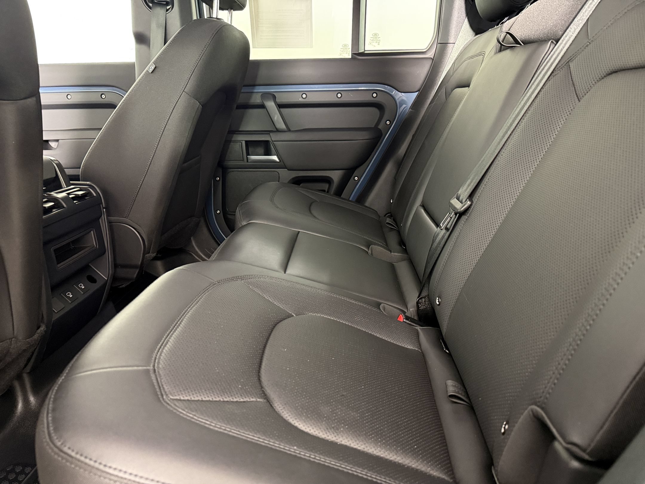 Used 2025 Land Rover Defender 110 S AWD/4WD image 20