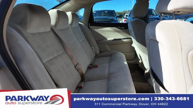 Used 2009 Chevrolet Impala LT FWD image 15