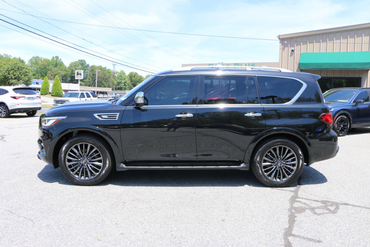 Used 2023 INFINITI QX80 Sensory w/ Cargo Package RWD image 2