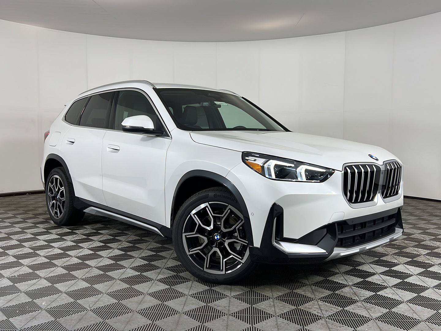 New 2026 BMW X1 xDrive28i w/ Convenience Package AWD/4WD image 14