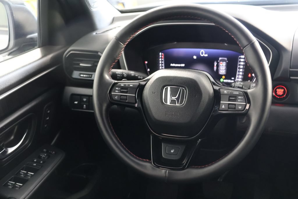 Used 2025 Honda Pilot Black Edition image 10
