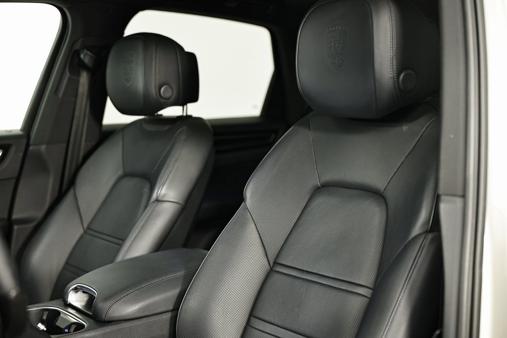 Used 2023 Porsche Cayenne image 22