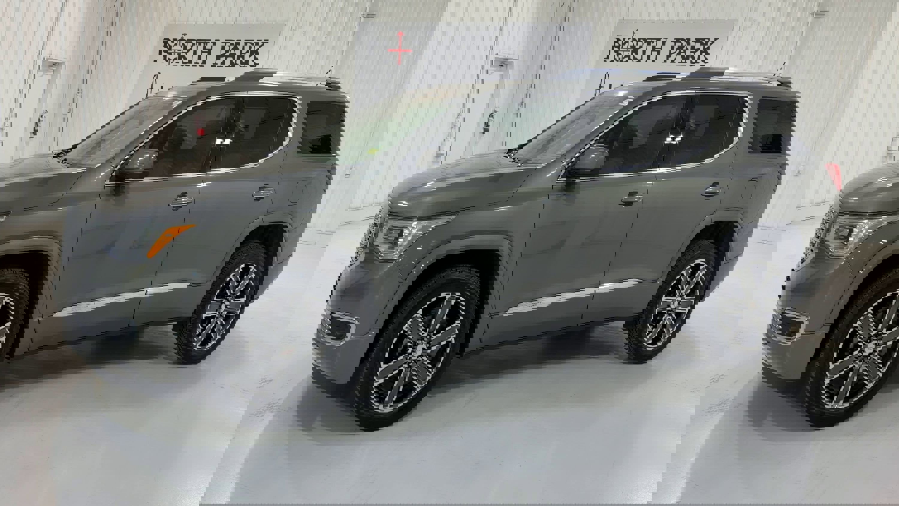 Used 2018 GMC Acadia Denali w/ Technology Package image 6