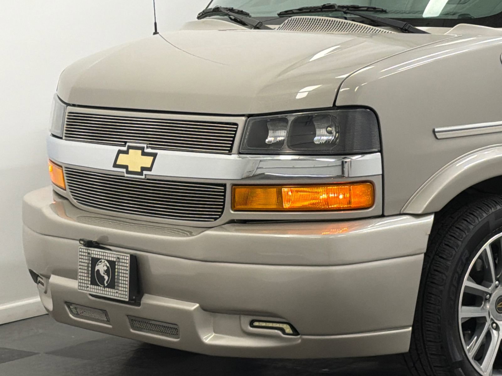 Used 2021 Chevrolet Express 2500 LS w/ Enhanced Convenience Package RWD video 2