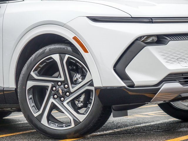 New 2026 Chevrolet Equinox EV LT image 4