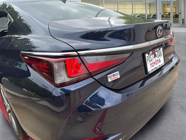 Used 2019 Lexus ES 350 w/ Premium Package FWD image 32