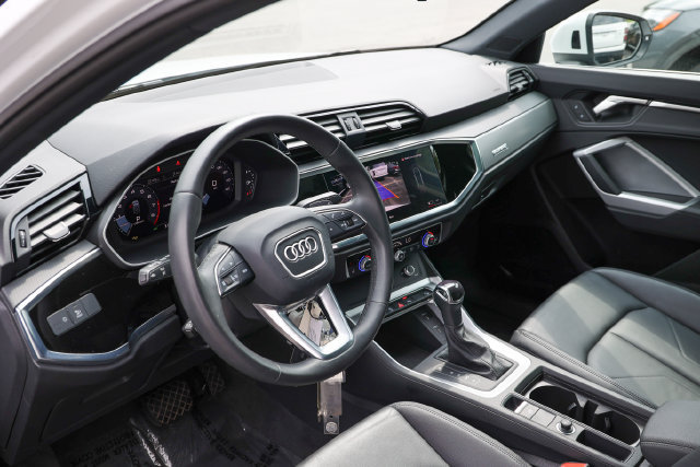 Used 2025 Audi Q3 2.0T Premium AWD/4WD image 31