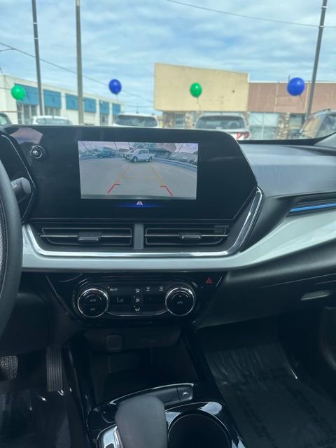 Used 2025 Chevrolet Trax LT image 13