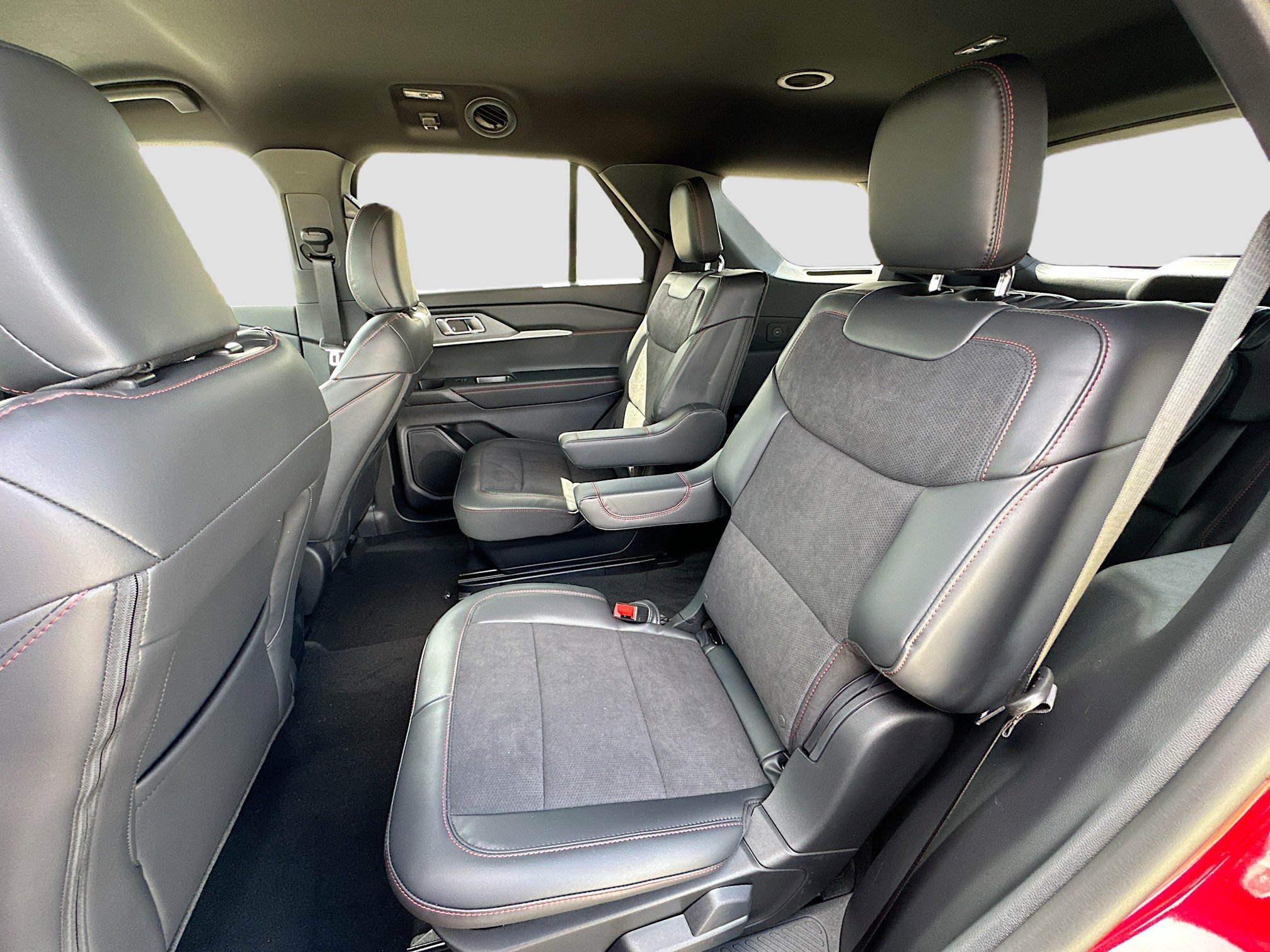 New 2026 Ford Explorer ST RWD image 17