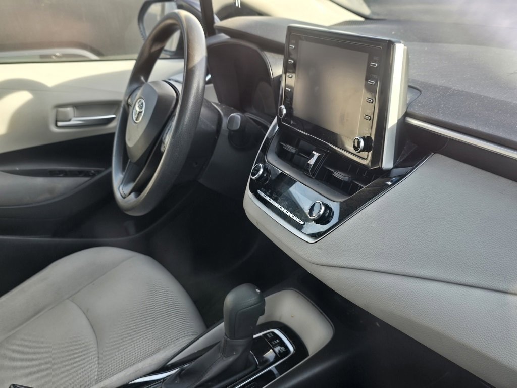 Used 2021 Toyota Corolla LE image 16