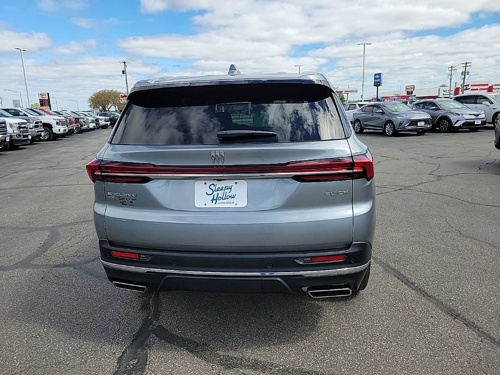 Used 2025 Buick Enclave Preferred AWD/4WD image 6