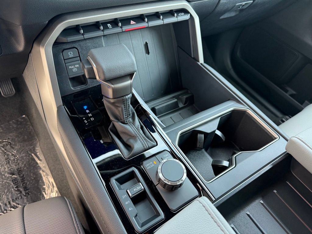 New 2026 Toyota Tundra Limited AWD/4WD image 14