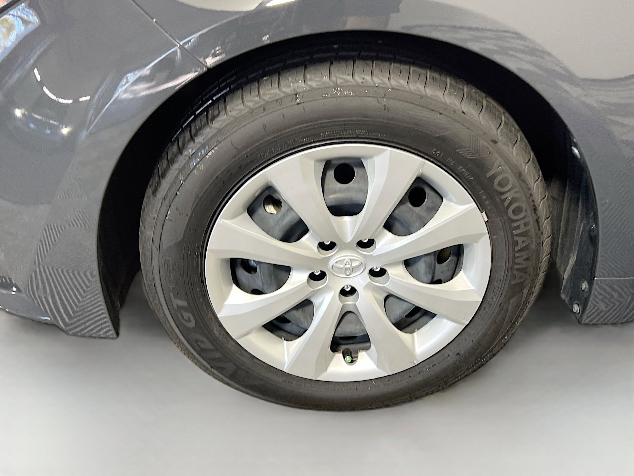Used 2025 Toyota Corolla LE image 14
