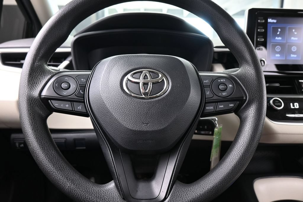 Used 2021 Toyota Corolla LE FWD image 21