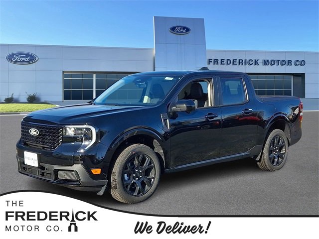 New 2025 Ford Maverick Lariat w/ Black Appearance Package image 1