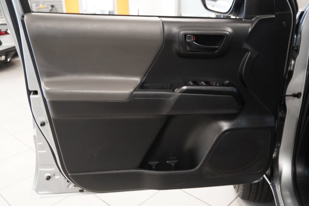 Used 2023 Toyota Tacoma SR AWD/4WD image 16