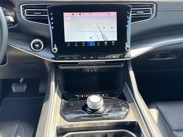 Used 2024 Jeep Wagoneer Series II w/ Flexible Seating Group image 29