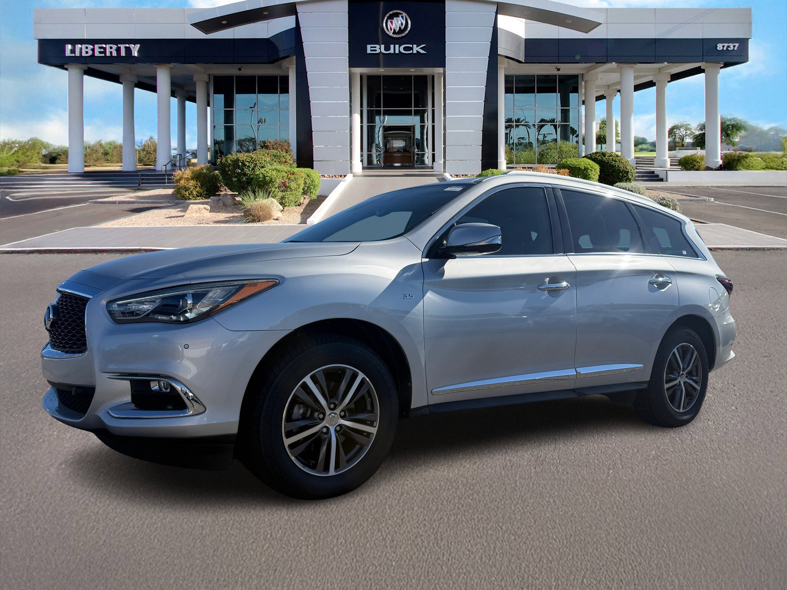 Used 2019 INFINITI QX60 Luxe w/ Essential Package image 8
