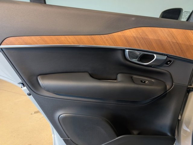 Used 2024 Volvo XC90 B6 Plus w/ Protection Package Premier image 28