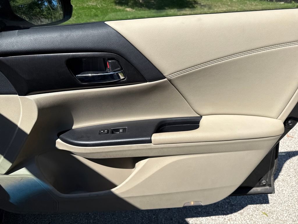 Used 2013 Honda Accord EX-L image 26