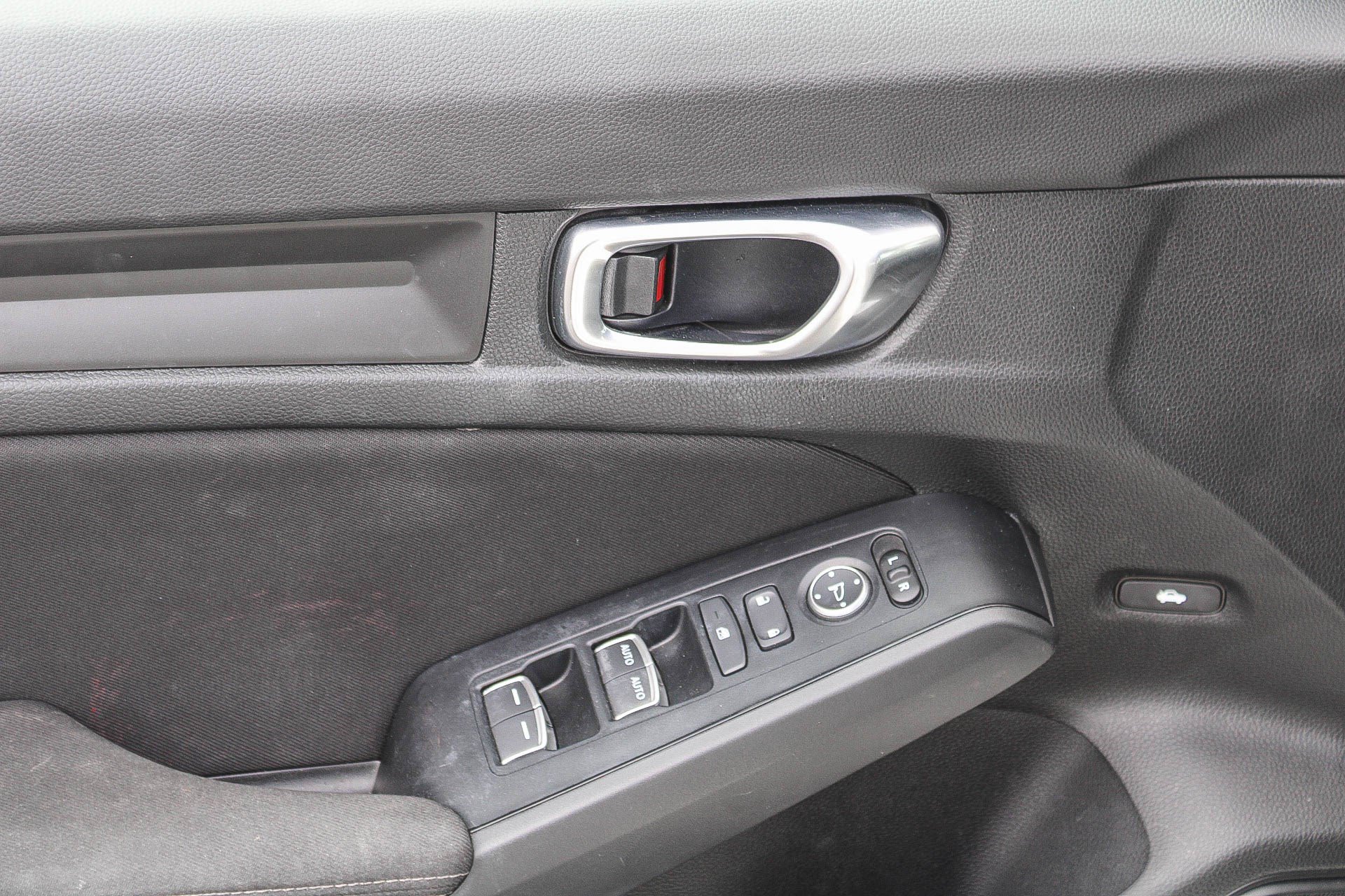 Used 2025 Honda Civic LX image 21