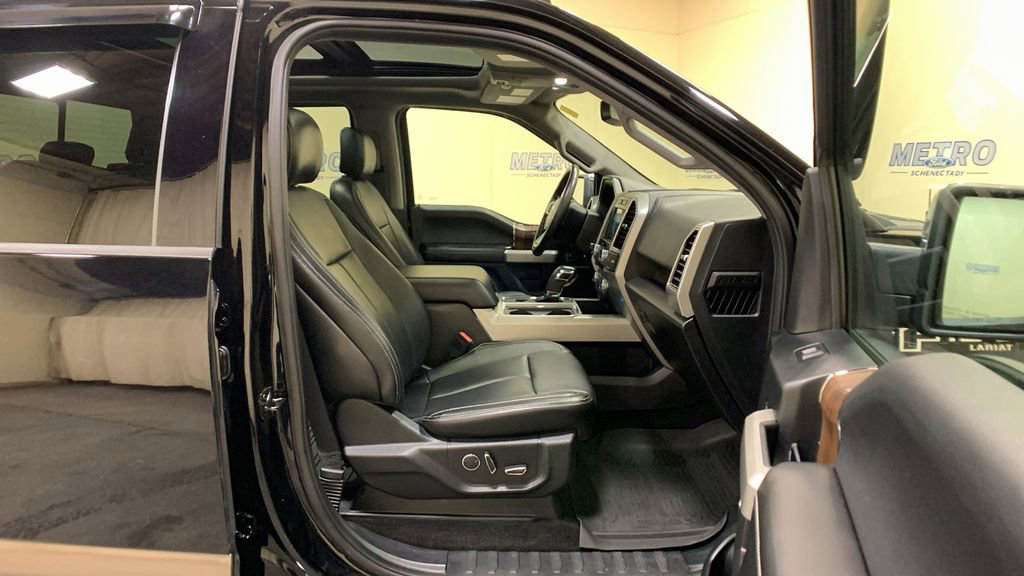 Used 2018 Ford F150 Lariat w/ Equipment Group 502A Luxury AWD/4WD image 12