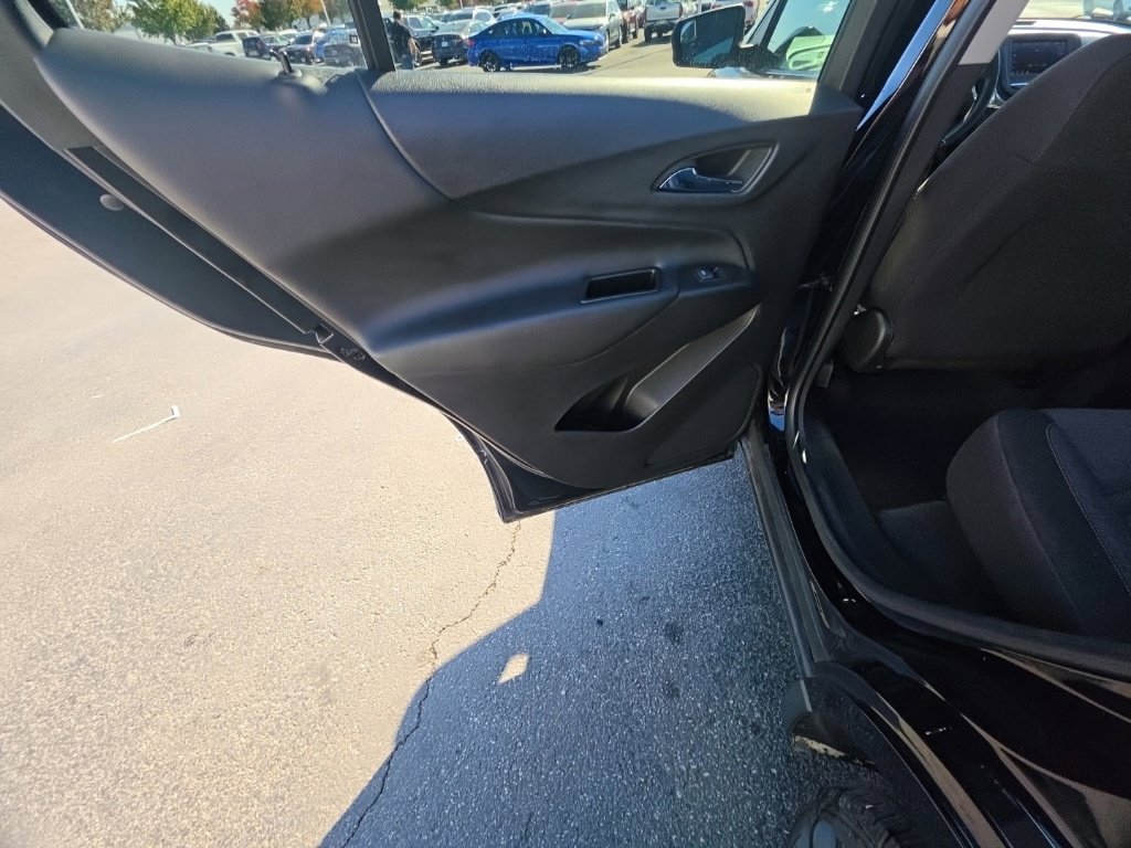 Used 2022 Chevrolet Equinox LT AWD/4WD image 24