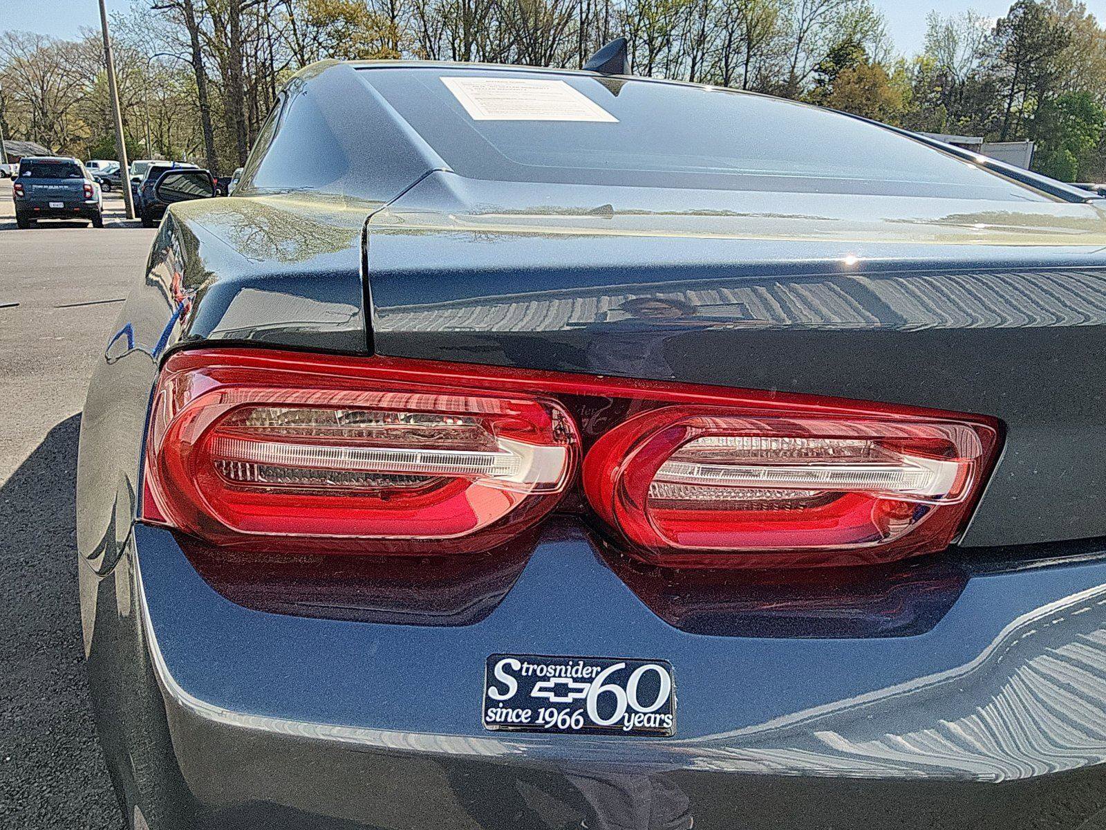 Used 2019 Chevrolet Camaro LT w/ Technology Package image 13