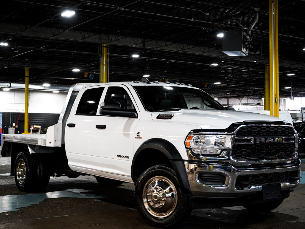 Used 2022 RAM 5500 Tradesman w/ Chrome Appearance Group AWD/4WD image 1