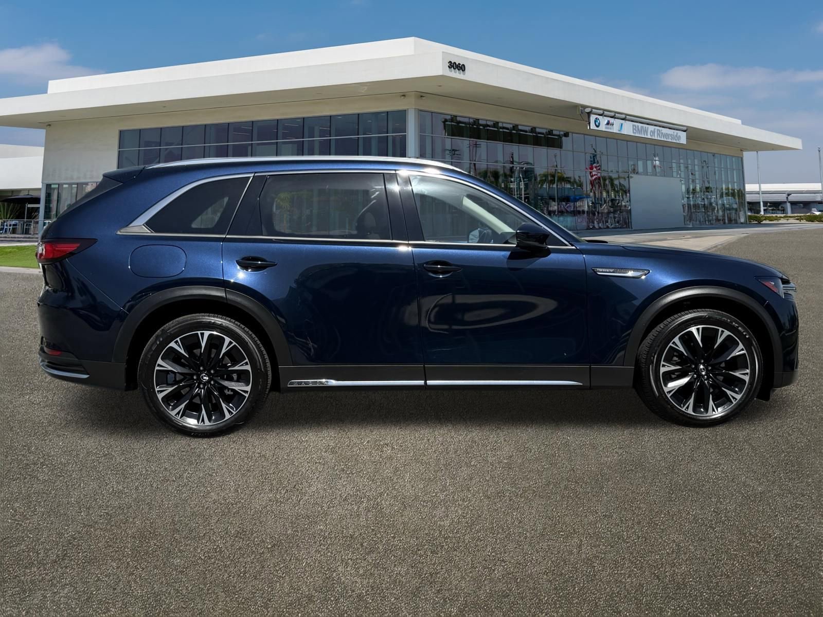 Used 2024 MAZDA CX-90 Plug-In Hybrid w/ Premium Pkg image 12