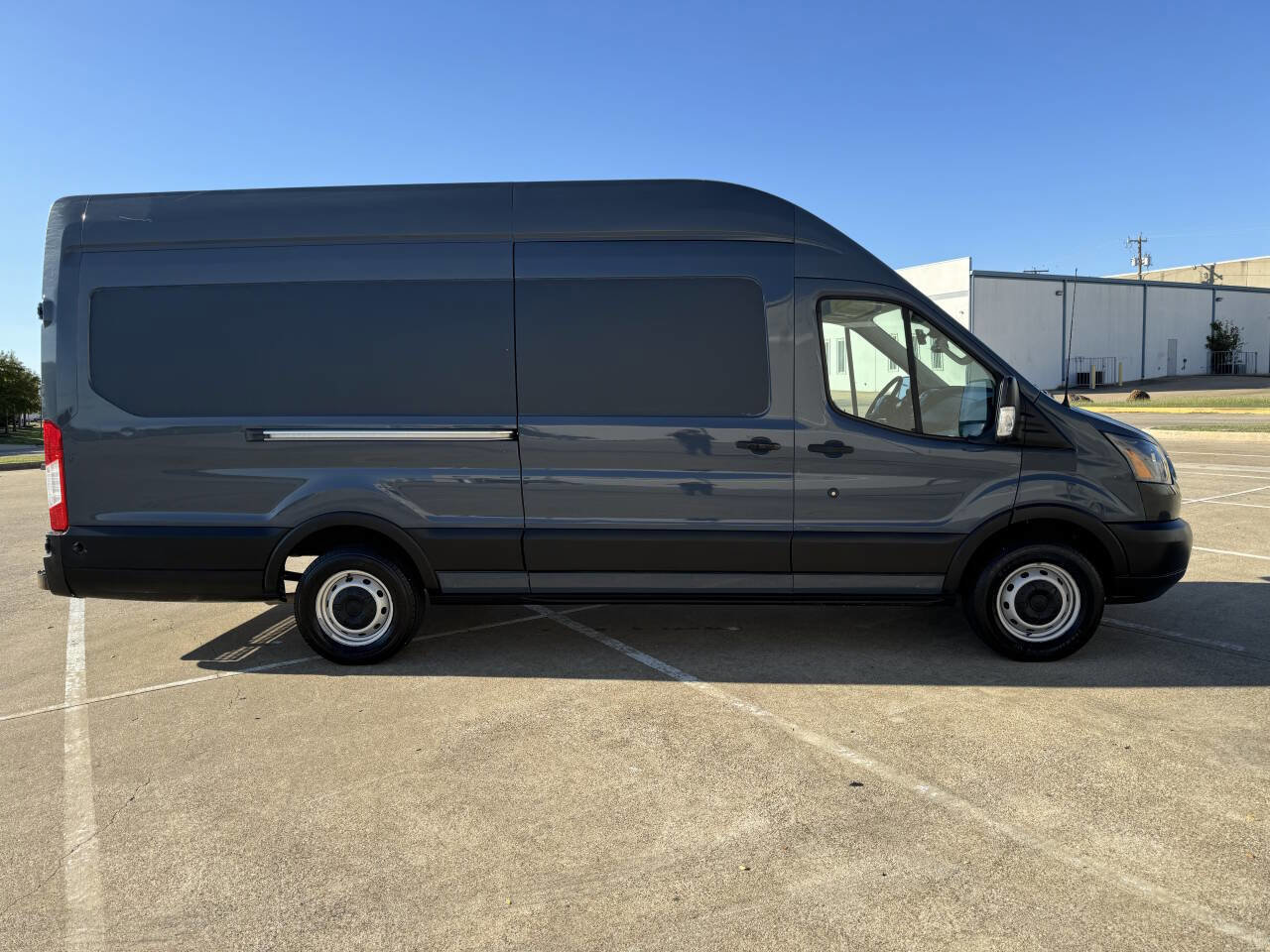 Used 2019 Ford Transit 250 148 High Roof Extended image 4