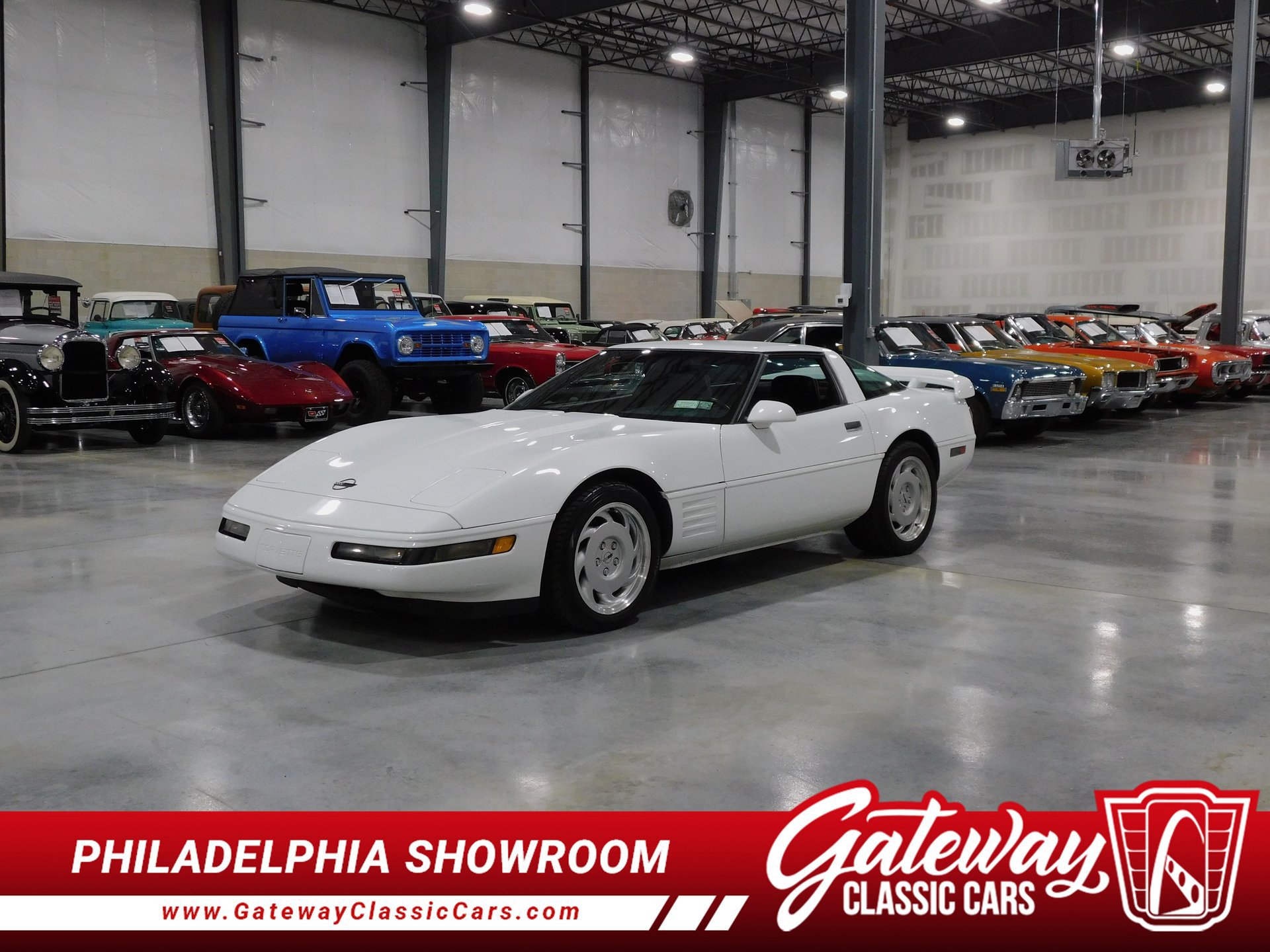 Used 1992 Chevrolet Corvette Coupe RWD image 1