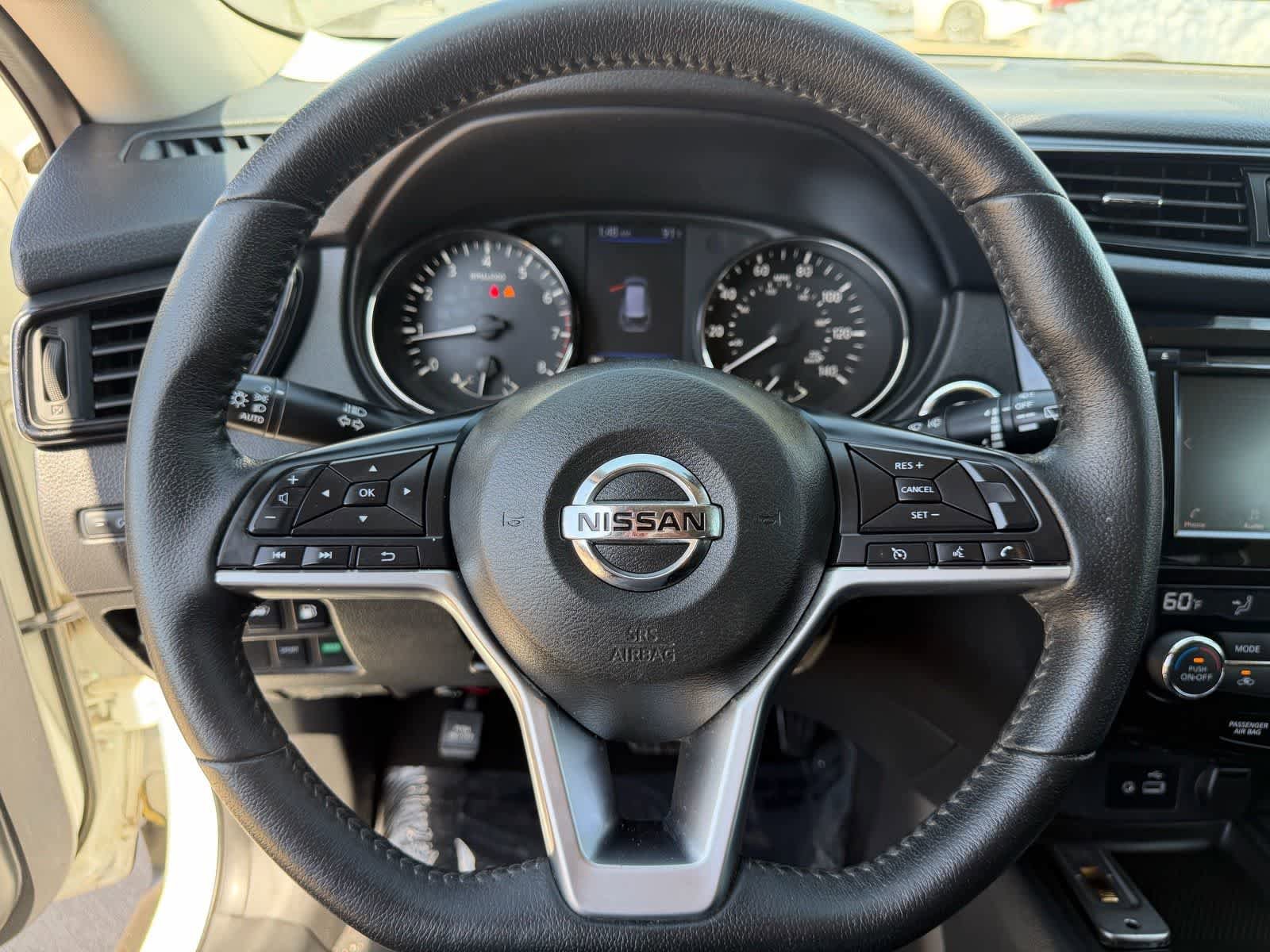 Used 2020 Nissan Rogue SV FWD image 15