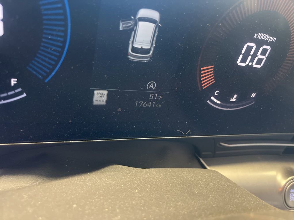 Used 2024 Hyundai Kona SE image 5