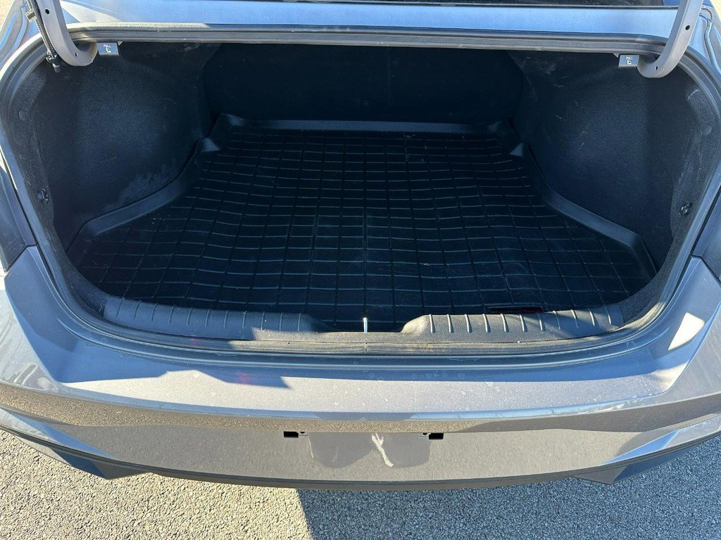 Used 2023 Hyundai Elantra SEL w/ Convenience Package image 5