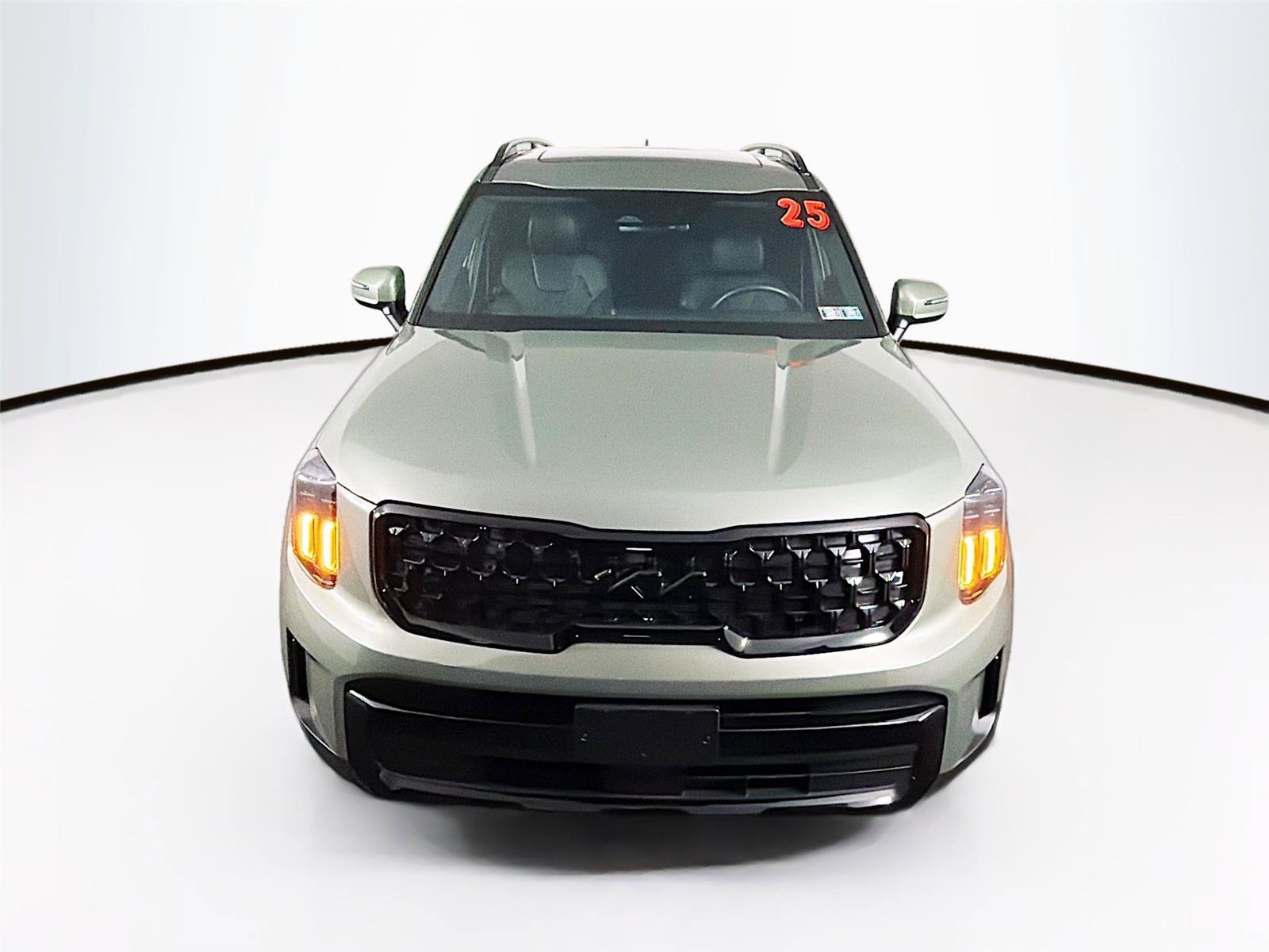 Used 2025 Kia Telluride EX X-Line AWD/4WD image 13