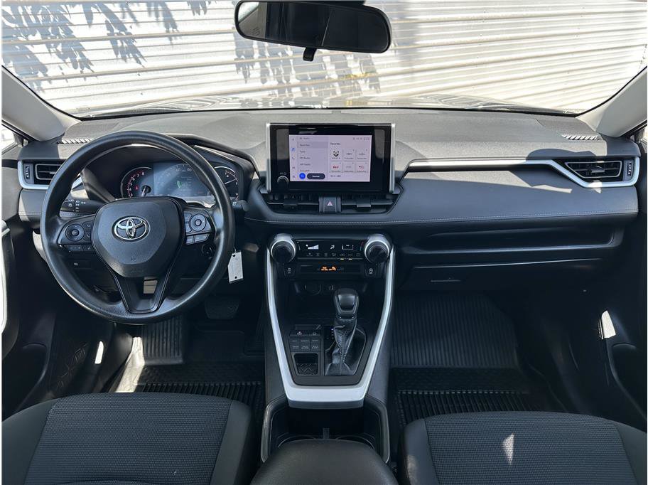 Used 2024 Toyota RAV4 LE AWD/4WD image 18