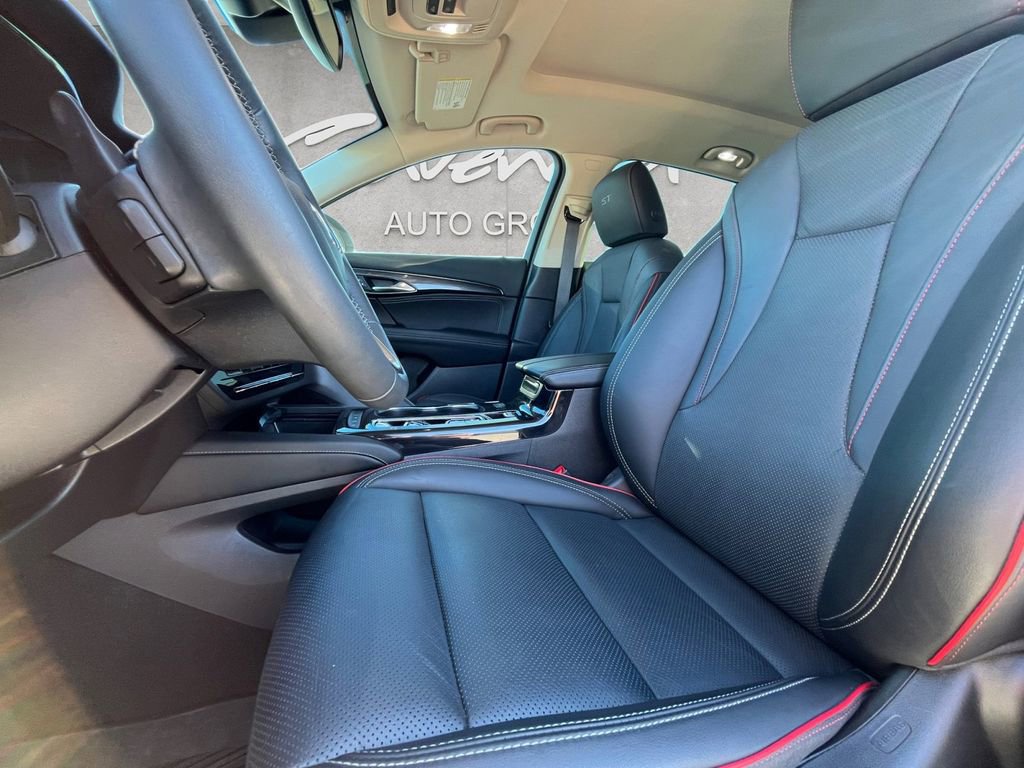 Used 2023 Buick Envision Essence w/ Sport Touring Package image 19