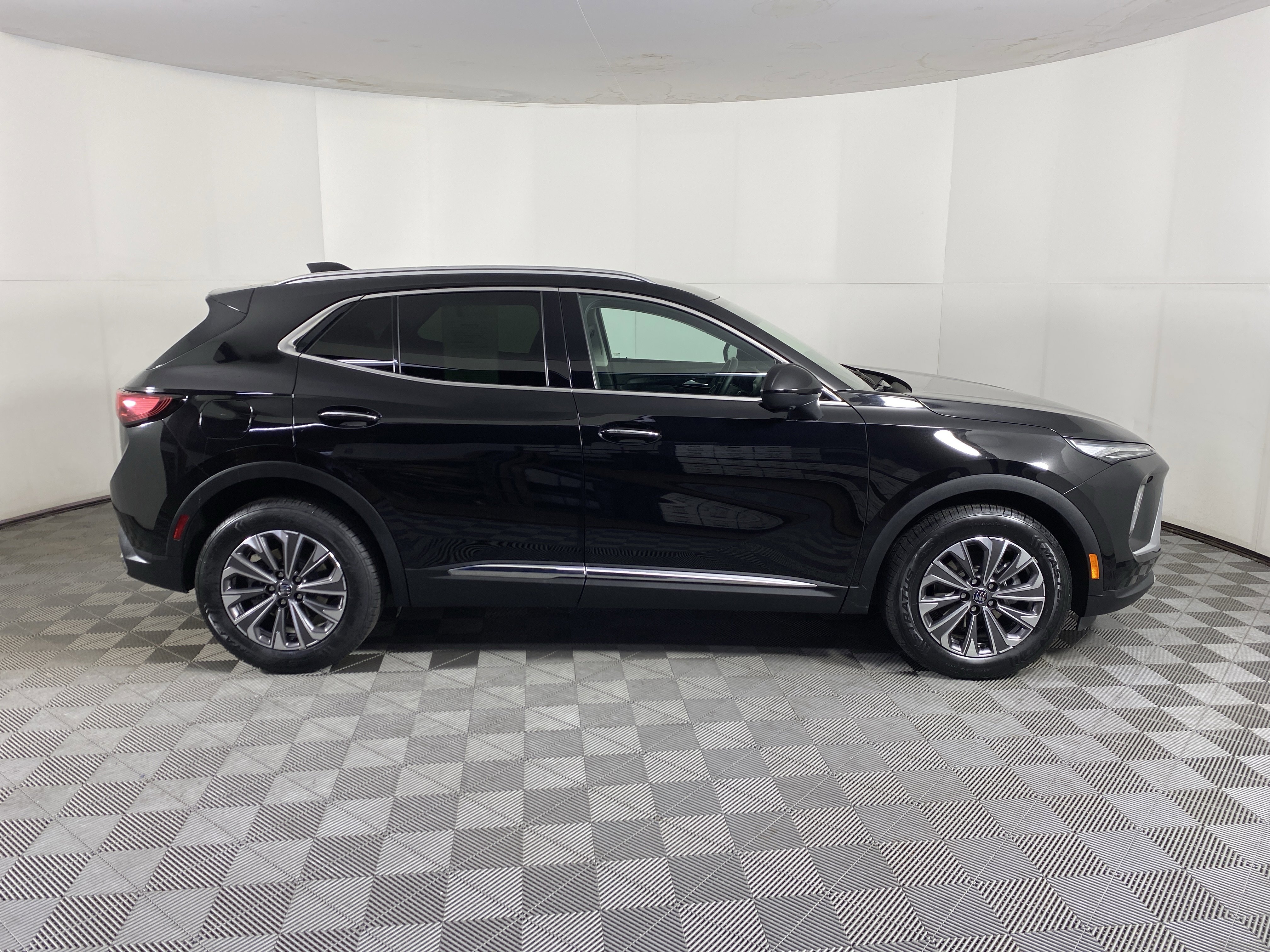 Used 2024 Buick Envision Preferred AWD/4WD image 6
