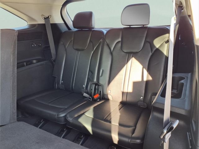 Used 2024 Kia Sorento S image 26