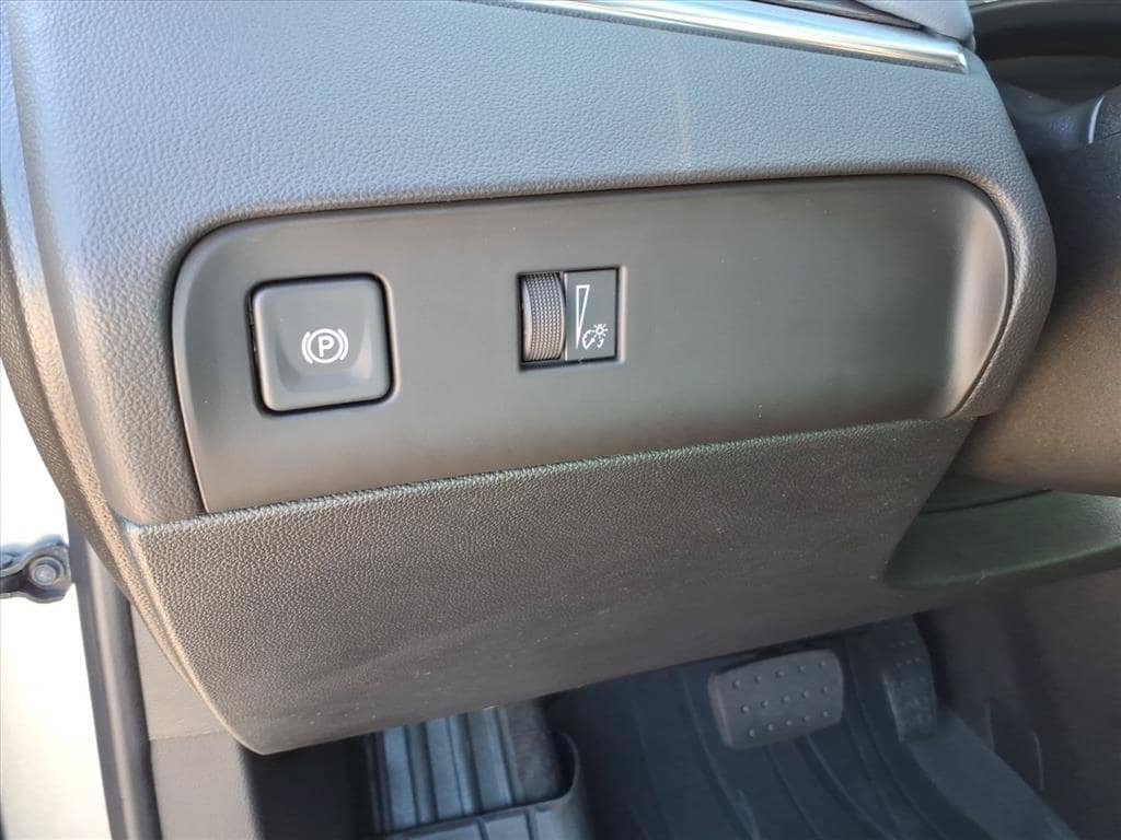 Used 2024 Buick Enclave Essence w/ Sport Touring Edition AWD/4WD image 22