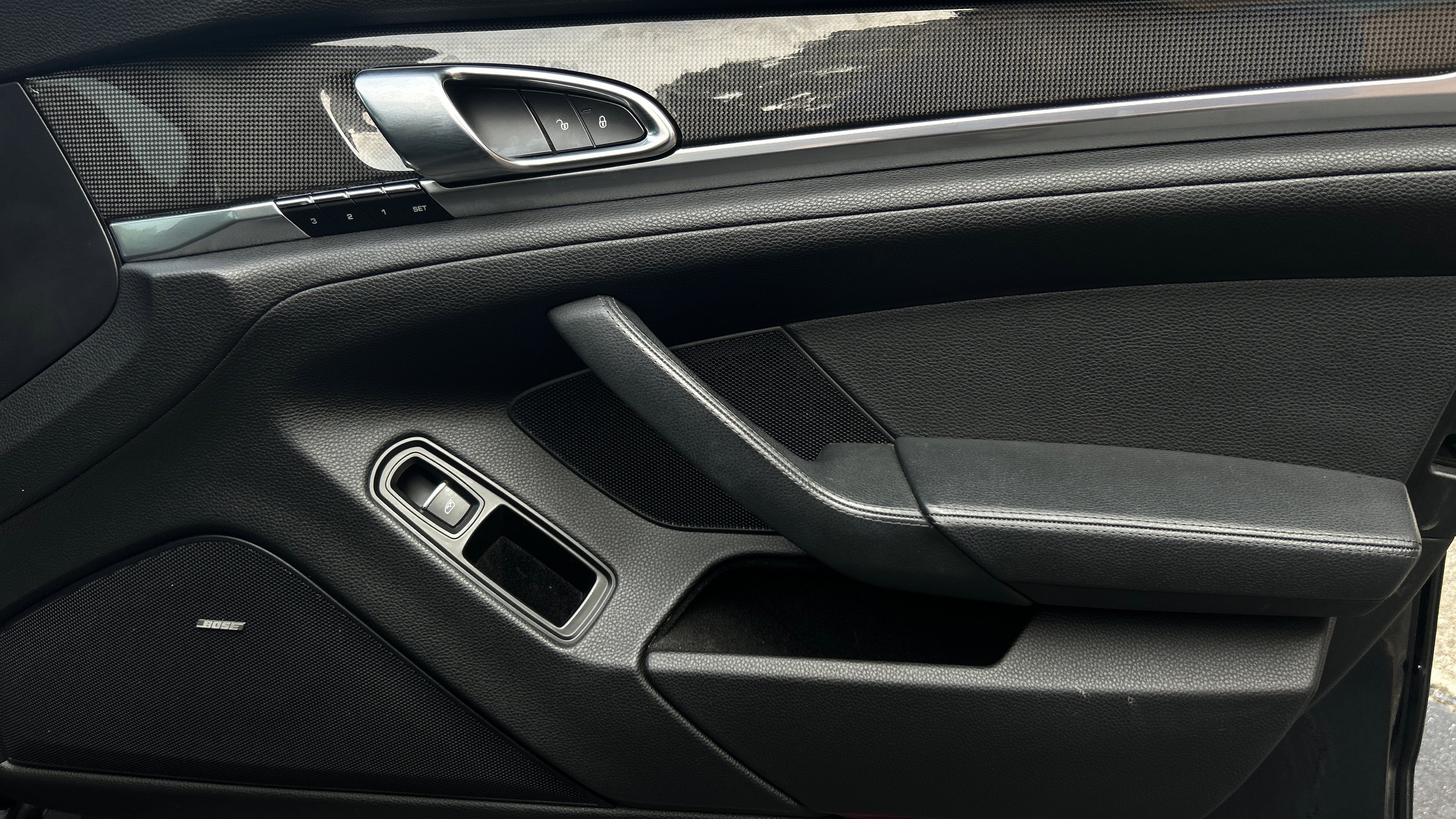 Used 2015 Porsche Panamera 4S image 21