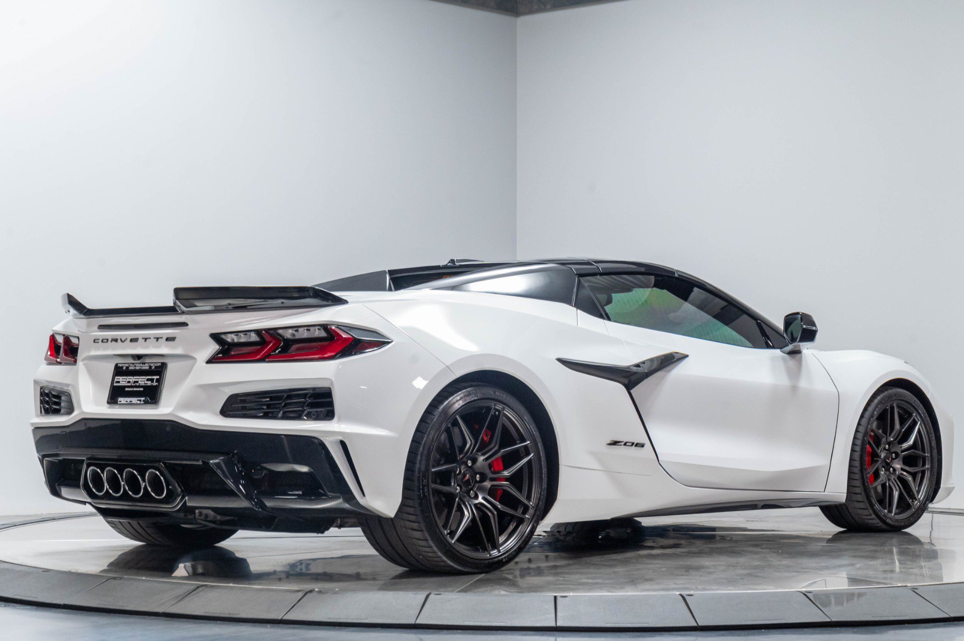 Used 2023 Chevrolet Corvette Z06 RWD image 21