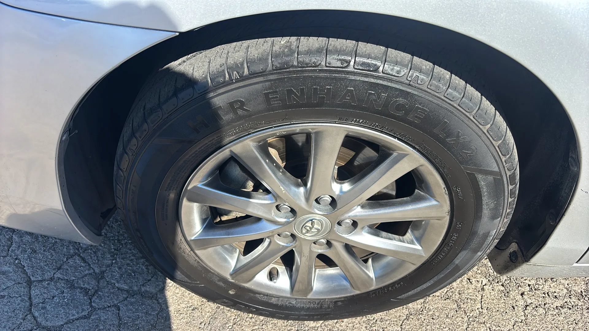 Used 2011 Toyota Camry Hybrid FWD image 30